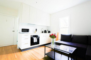 Elegant 1 Bedroom Apartment with Balcony Surry Hills 4, Sydney